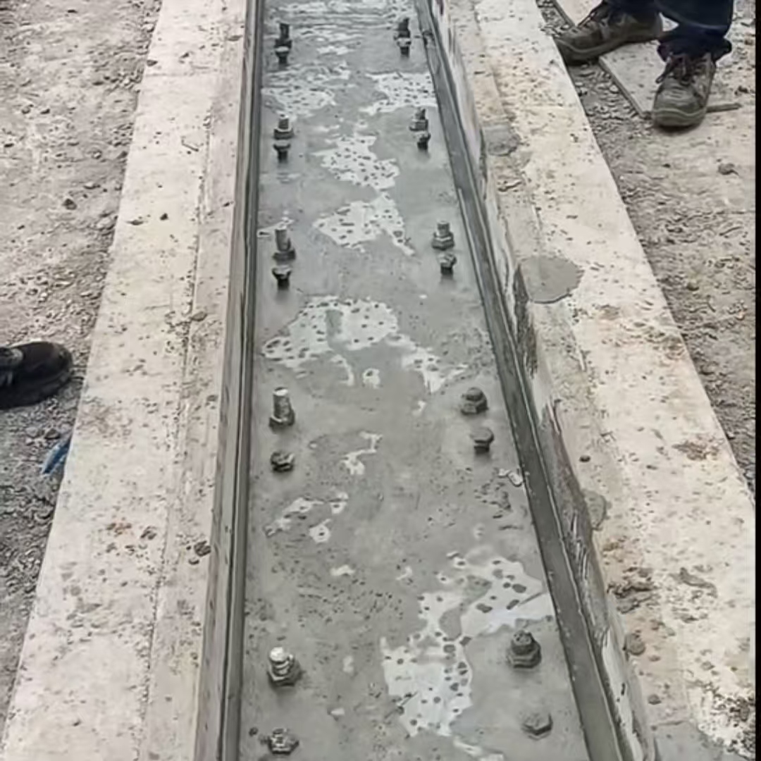 峡江港口码头起重机龙门吊重型机械设备稳固用早强快凝轨道胶泥